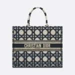 DIOR / LARGE DIOR BOOK TOTE Beige and Blue Macrocannage Embroidery (42 x 35 x 18.5 cm)