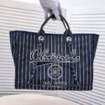 Chanel new beach bag denim bag navy blue 67178-7size: 48*38*30*14cm - Image 2