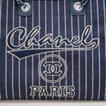 Chanel new beach bag denim bag navy blue 67178-7size: 48*38*30*14cm - Image 6