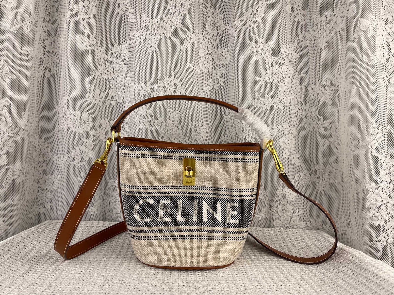 a1691380532263_7241.jpg CELINE Fabric cow leather mini bucket bag Size:16*18*16cm - Image 1