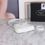 Prada hobo cleo Patent leather 611 white size:22*13cm - Image 7