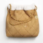 CHANEL / CHANEL 22 HANDBAG Shearling Suede Lambskin & Gold-Tone Metal Beige & White