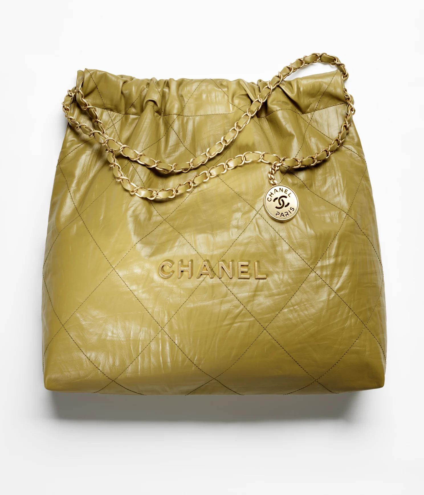 CHANEL / CHANEL 22 HANDBAG Crumpled Calfskin & Gold-Tone Metal Green