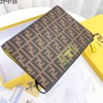 FENDI Large capacity Handbag Size: 20 * 30cm - Image 7