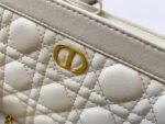 Dior new cowhide chain bag 9322 white size: 19*14cm - Image 2