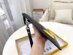 FENDI Large capacity Handbag Size: 29.5x20x1cm - Image 2