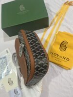 Goyard Goyardine Shell bag Brown Size: 26*18*8cm - Image 3