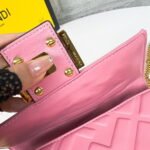FENDI BAGUETTE Mini Chain Strap Pink Handbag Size: 4*18*11cm - Image 6
