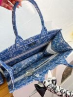 Dior book tote bag blue with small wallet size 41cm - Image 5
