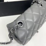Chanel cf Square Fat 1115 sheepskin leather grey size: 18*14*7cm - Image 6