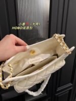 Chanel HOBO bag Oil wax leather white 3690 size: 22*20cm - Image 4