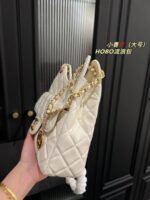Chanel HOBO bag Oil wax leather white 3690 size: 22*20cm - Image 8