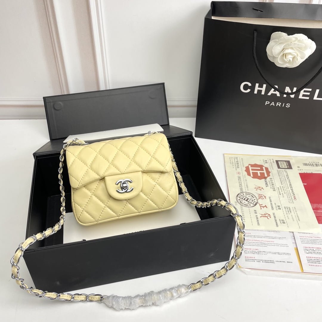 i1681817563_9490_0.jpg Chanel cf Square Fat 1115 sheepskin leather yellow size: 18*14*7cm - Image 1