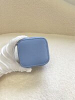 CELINE 23s Spring/Summer - Mini smooth leather makeup case Blue 8080 Size: 9.5* 8* 9cm - Image 4