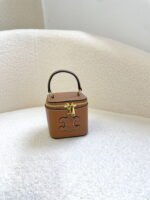CELINE 23s Spring/Summer - Mini smooth leather makeup case brown 8080 Size: 9.5* 8* 9cm - Image 5