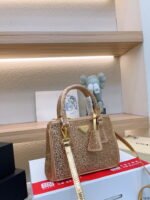 Prada Crystal BlingBling shoulder bag handbag size:  23*16cm