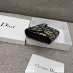 Dior Classic organ card pack with multiple slots 6114  size:11*8*3cm - Image 4