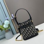 Dior bucket bag crossbody bag 9565 size: 17*7*18cm - Image 8