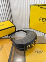 FENDI half moon bag underarm bag Size: 20*10cm /25*13cm - Image 9