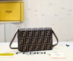 FENDI Mini clamshell chain handbag size:20*6*13cm - Image 3