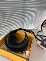 FENDI Woven half moon bag underarm bag 68043 68059 Size: 24*13cm/19*10cm - Image 8