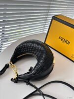 FENDI Woven half moon bag underarm bag 68043 68059 Size: 24*13cm/19*10cm - Image 11