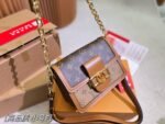 Louis Vuitton / LV Classic Daphne with chain ➕ belt strap Size :20cm/25cm