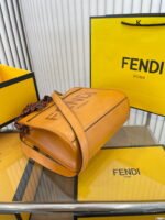 FENDI Tote bag Black/Brown/White Size: 25*22cm - Image 5