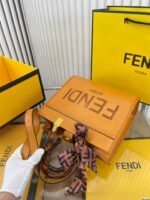 FENDI Tote bag Black/Brown/White Size: 25*22cm - Image 6