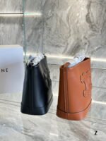CELINE Caramel brown /Black bucket bag Size: 22*27cm - Image 4