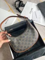 CELINE presbycia cowhide underarm bag size: 23*19*7cm