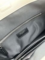 YSL NIKI Wrinkled retro oil wax skin Shoulder and backbody tote bag white 577999 size: 33*27*11.5 cm - Image 4