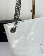 YSL NIKI Wrinkled retro oil wax skin Shoulder and backbody tote bag white 577999 size: 33*27*11.5 cm - Image 3