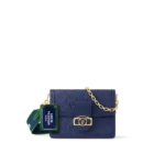 Louis Vuitton / LV  Dauphine MM M23488
