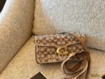 COACH Signature Monogram Medium Shoulder Bag25×15 cm (Large)