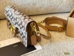 COACH Signature Monogram Medium Shoulder Bag25×15 cm (Large) - Image 3