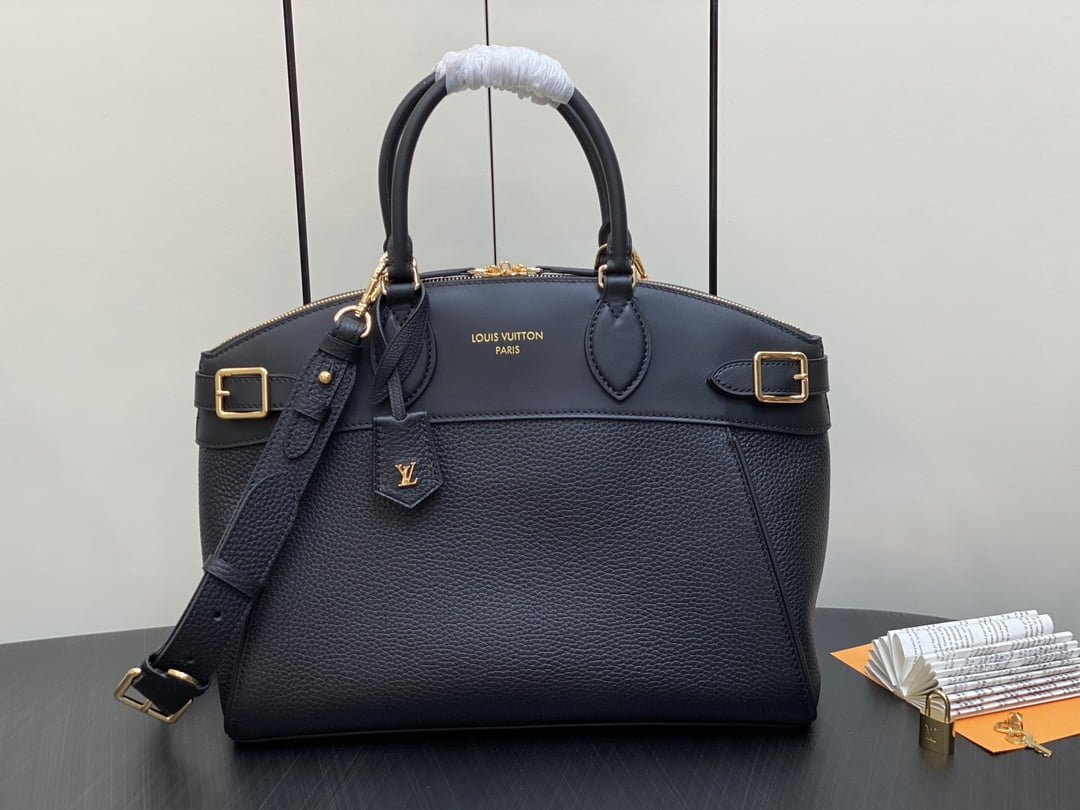 Louis Vuitton / LV zys lock it mm real leather m22914 size: 36*29*15cm