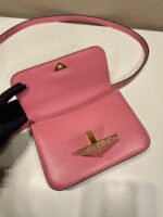 Prada Waxed cowhide Messenger bag 1bd340 size: 20*13.5*5.5cm - Image 7